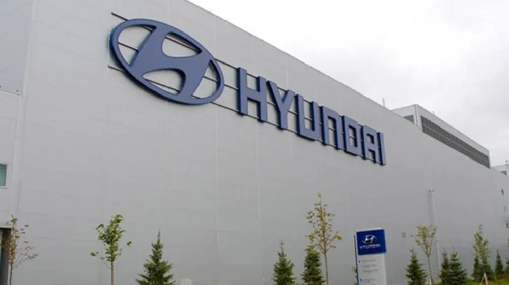 HYUNDAİ, RUSYA'DAKİ ÜRETİM TESİSİNİ SATIYOR