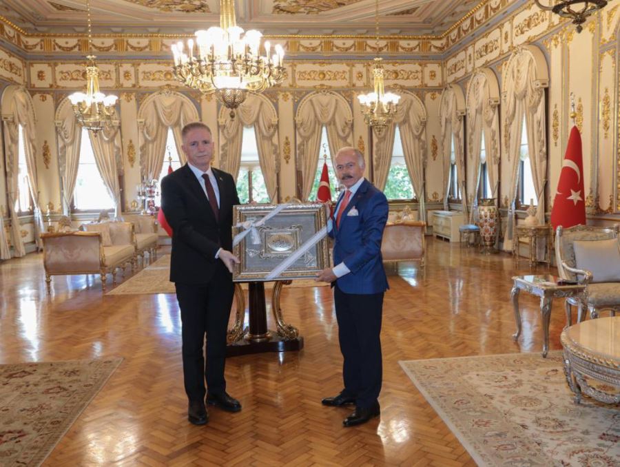 ATİLA AYDINER İSTANBUL VALİSİ DAVUT GÜL'Ü MAKAMINDA ZİYARET ETTİ