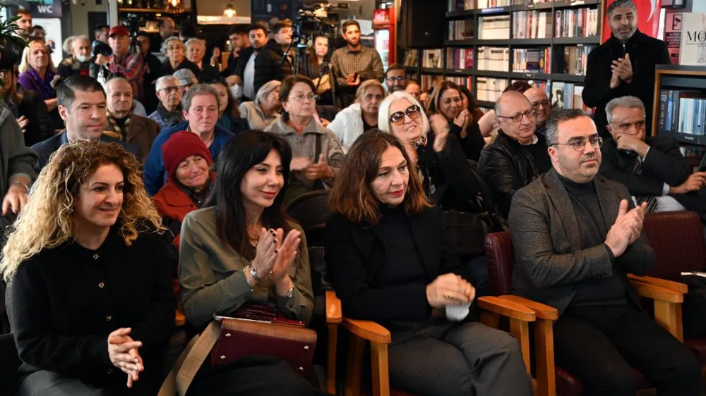 ATAN ÖYMEN VE ONUR ÖYMEN BEŞİKTAŞ'TA OKURLARIYLA BULUŞTU