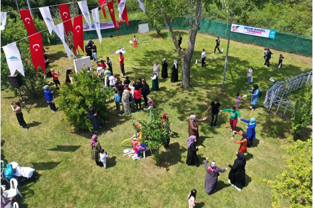 SULTANGAZİ BELEDİYESİ'NDEN ENGELLİ BİREY VE AİLELERİ İÇİN EĞLENCELİ PİKNİK