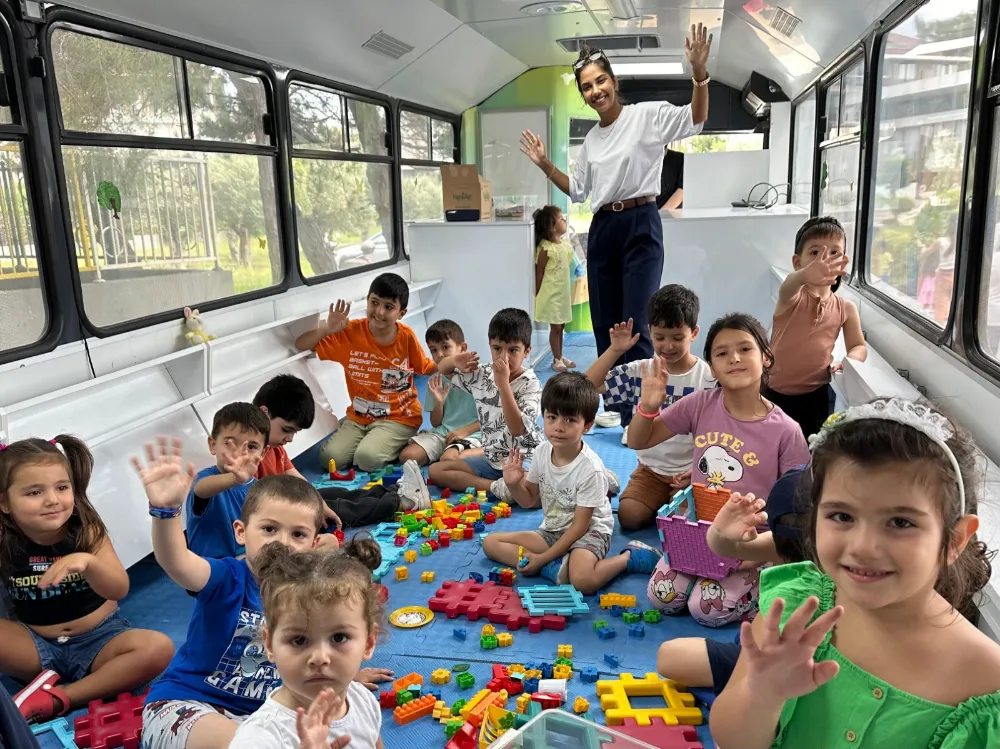 AVCILAR BELEDİYESİ'NDEN ÇOCUK DOSTU MOBİL OYUN ARACI