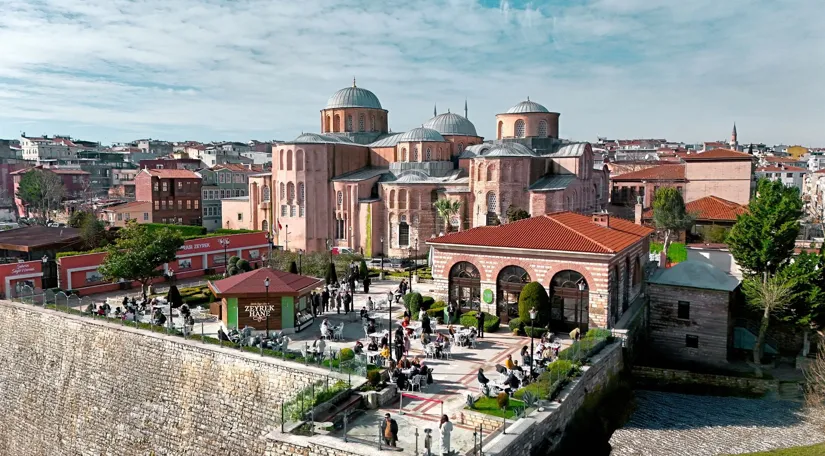 ŞEHRİN SEYİR HANESİ ZEYREKHANE, FATİH'TE YENİLENEN YÜZÜYLE HİZMETİNİZDE!
