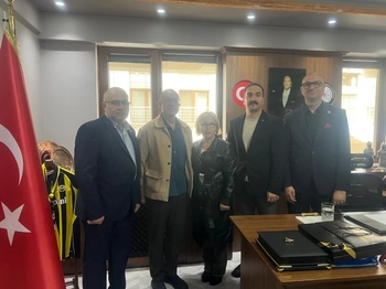 CHP BAYRAMPAŞA İLÇEDEN İLÇE EMNİYET MÜDÜRNE ZİYARET