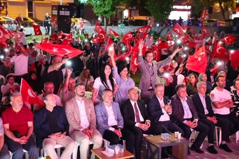BAYRAMPAŞA’DA 15 TEMMUZ DEMOKRASİ VE MİLLİ BİRLİK GÜNÜ ANMALARI
