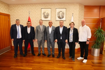 DSP GENEL BAŞKANI AKSAKAL’DAN BAYRAMPAŞA BELEDİYESİNE ZİYARET