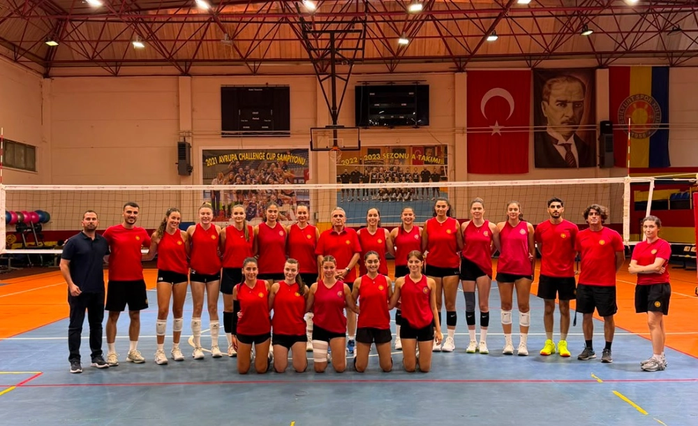 BOŞNAKLARIN YENİ YILDIZI HENA TURKOVİÇ